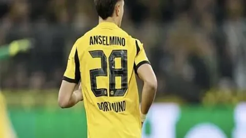 巴列卡诺迎战皇家社会，勒热纳领衔出战，久保建英、苏比门迪同场竞技